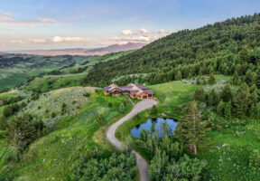 SKY BAND RANCH BETWEEN LIVINGSTON & BOZEMAN MT