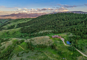 SKY BAND RANCH BETWEEN LIVINGSTON & BOZEMAN MT