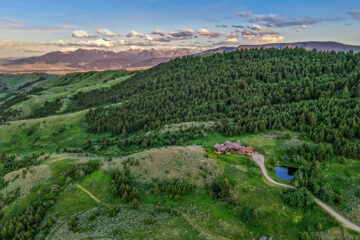 SKY BAND RANCH BETWEEN LIVINGSTON & BOZEMAN MT