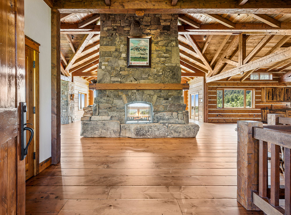 SKY BAND RANCH BETWEEN LIVINGSTON & BOZEMAN MT