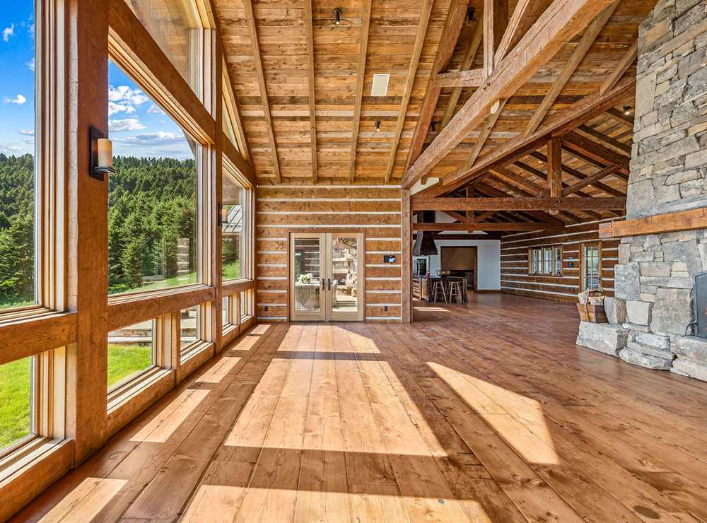 SKY BAND RANCH BETWEEN LIVINGSTON & BOZEMAN MT