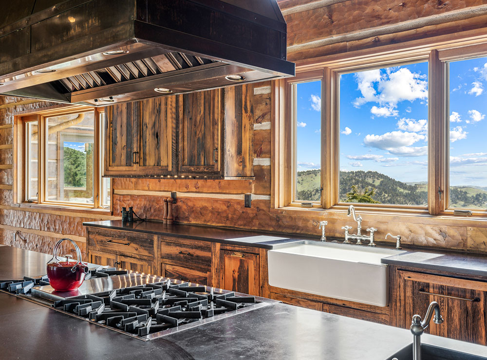 SKY BAND RANCH BETWEEN LIVINGSTON & BOZEMAN MT