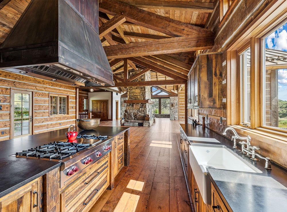 SKY BAND RANCH BETWEEN LIVINGSTON & BOZEMAN MT