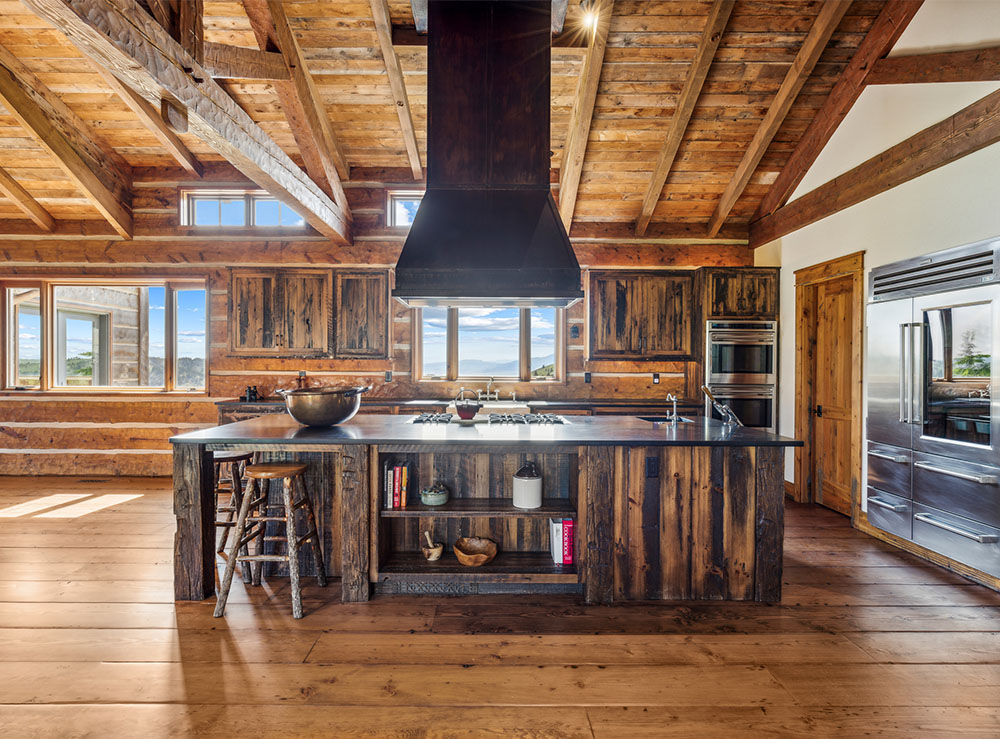 SKY BAND RANCH BETWEEN LIVINGSTON & BOZEMAN MT