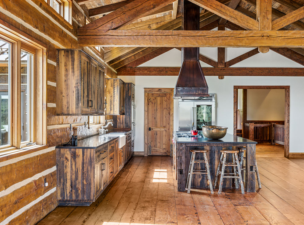 SKY BAND RANCH BETWEEN LIVINGSTON & BOZEMAN MT