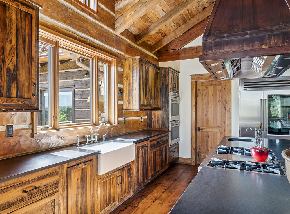 SKY BAND RANCH BETWEEN LIVINGSTON & BOZEMAN MT