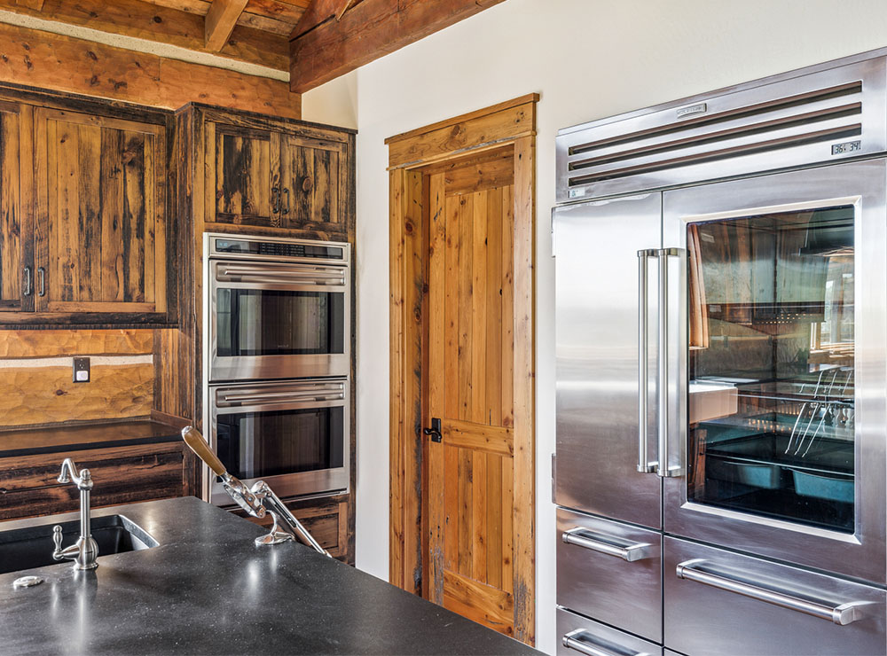 SKY BAND RANCH BETWEEN LIVINGSTON & BOZEMAN MT