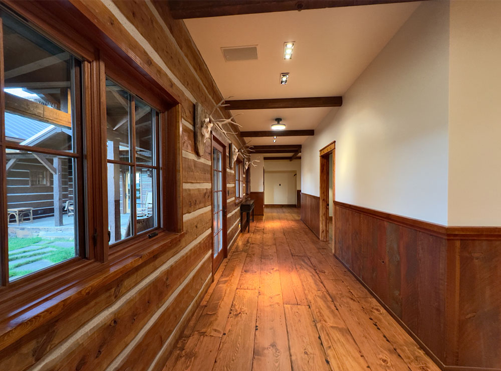 SKY BAND RANCH BETWEEN LIVINGSTON & BOZEMAN MT