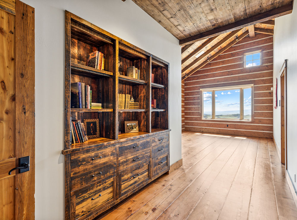 SKY BAND RANCH BETWEEN LIVINGSTON & BOZEMAN MT