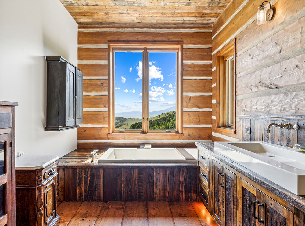 SKY BAND RANCH BETWEEN LIVINGSTON & BOZEMAN MT