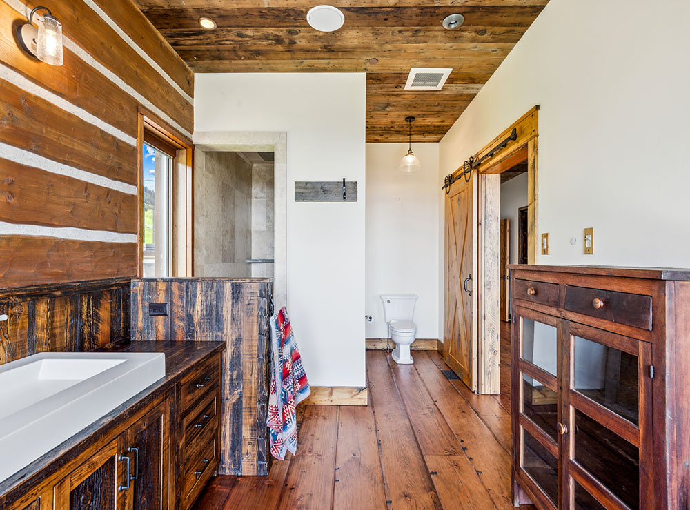 SKY BAND RANCH BETWEEN LIVINGSTON & BOZEMAN MT