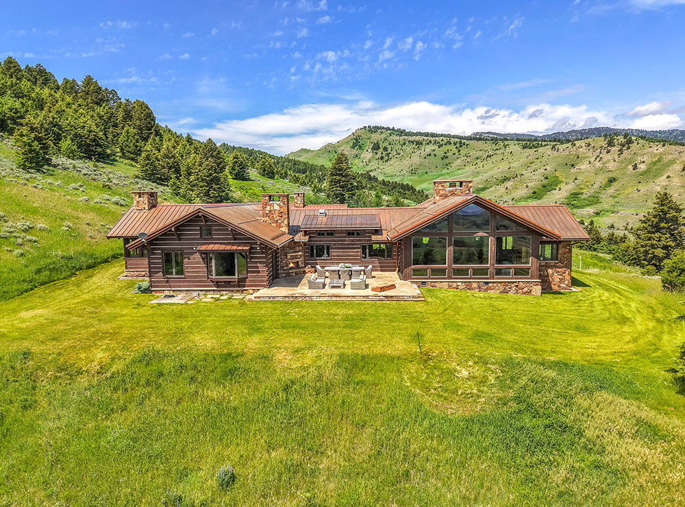 SKY BAND RANCH BETWEEN LIVINGSTON & BOZEMAN MT