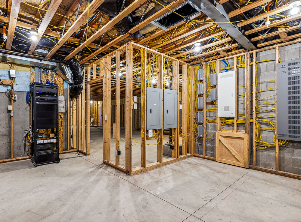 SKY BAND RANCH BETWEEN LIVINGSTON & BOZEMAN MT