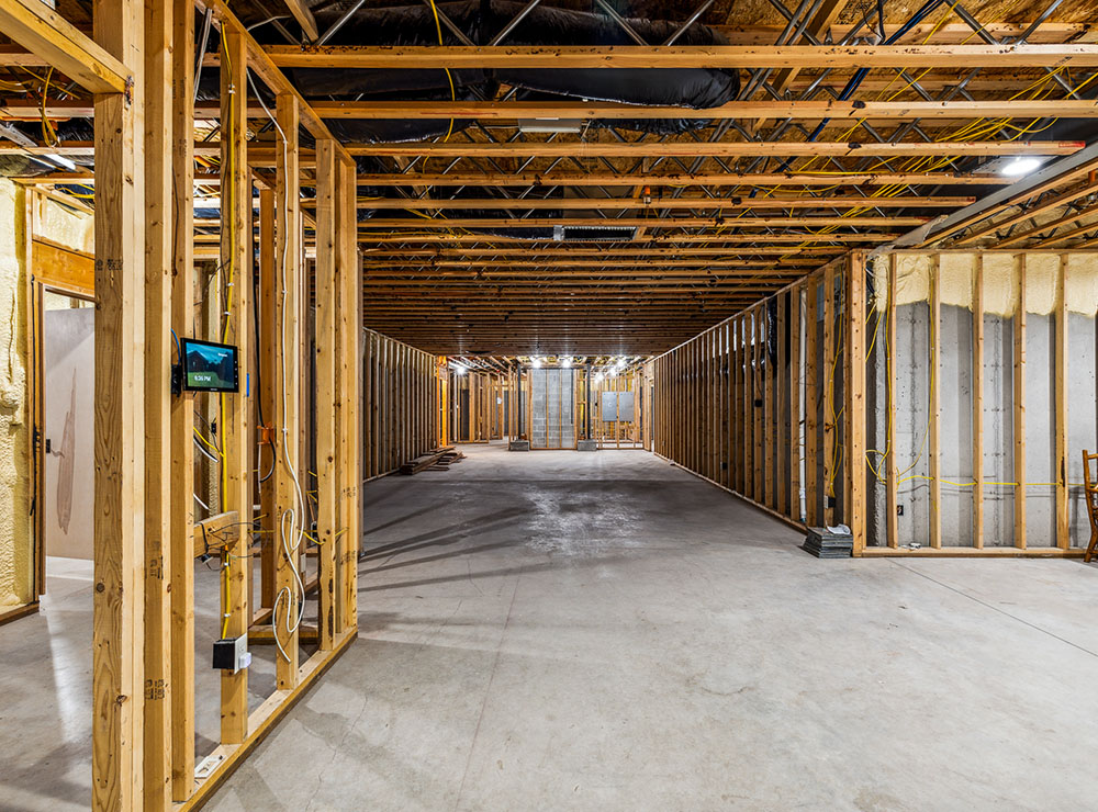 SKY BAND RANCH BETWEEN LIVINGSTON & BOZEMAN MT