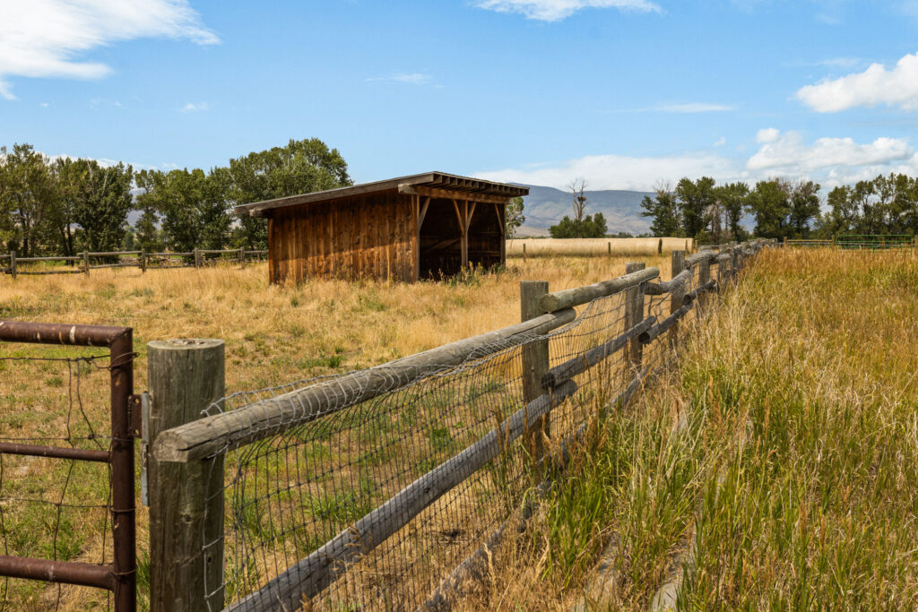 1921 East River Road Livingston Montana (Paradise Valley)
