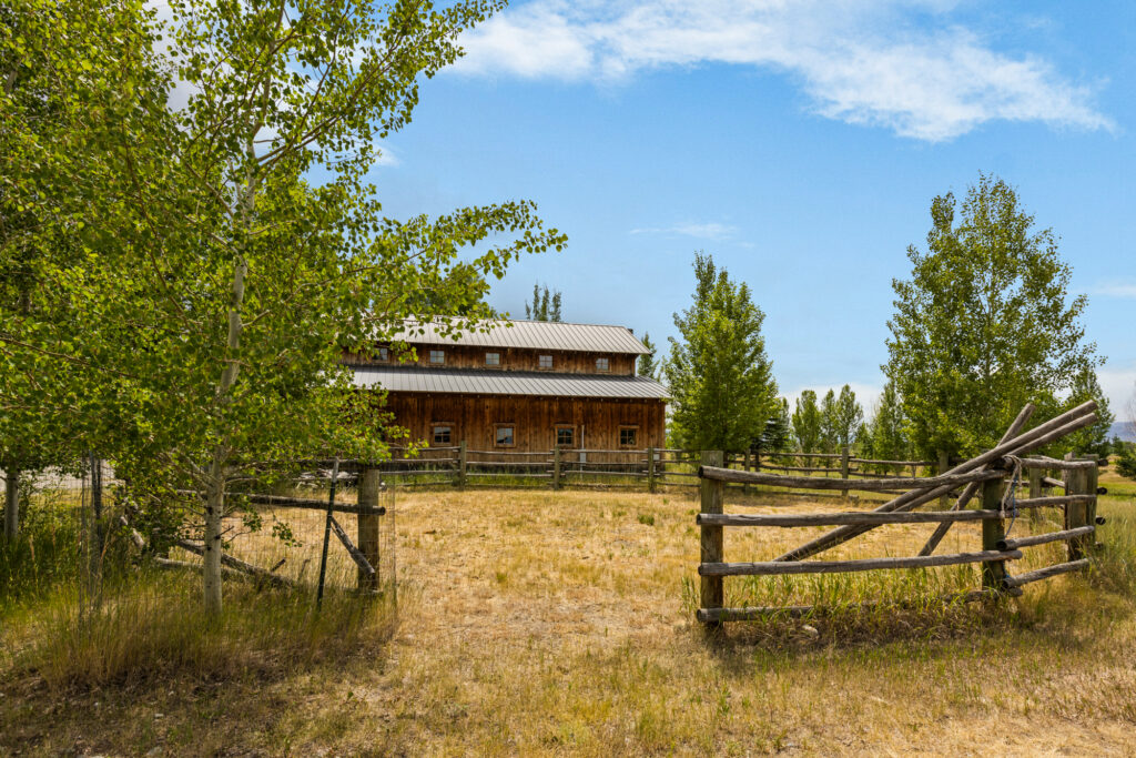 1921 East River Road Livingston Montana (Paradise Valley)