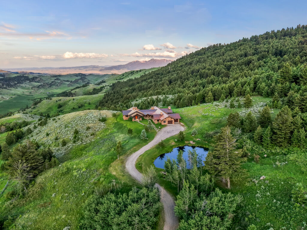 SKY BAND RANCH BETWEEN LIVINGSTON & BOZEMAN MT