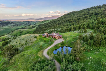 SKY BAND RANCH BETWEEN LIVINGSTON & BOZEMAN MT
