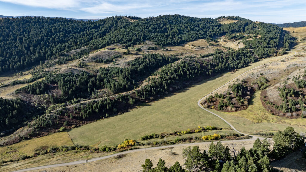 SKY BAND RANCH BETWEEN LIVINGSTON & BOZEMAN MT